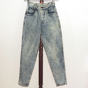 Vintage Chic stonewash mom jeans